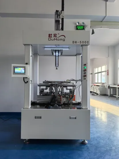 Macchina semiautomatica per la produzione di scatole